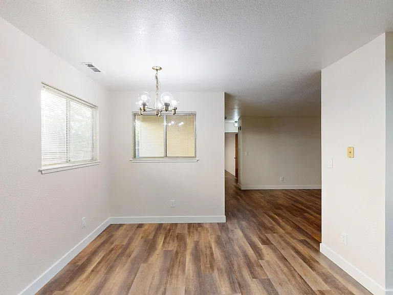 173 Wayside Dr — Photo 10