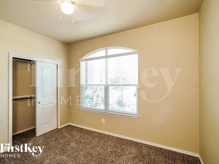 13426 Frio Parke — Photo 10