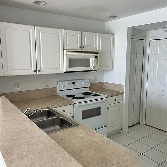 4256 Liron Ave #103 — Photo 4