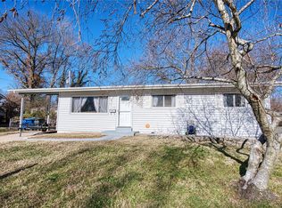 2435 Pheasant Dr, Florissant, MO