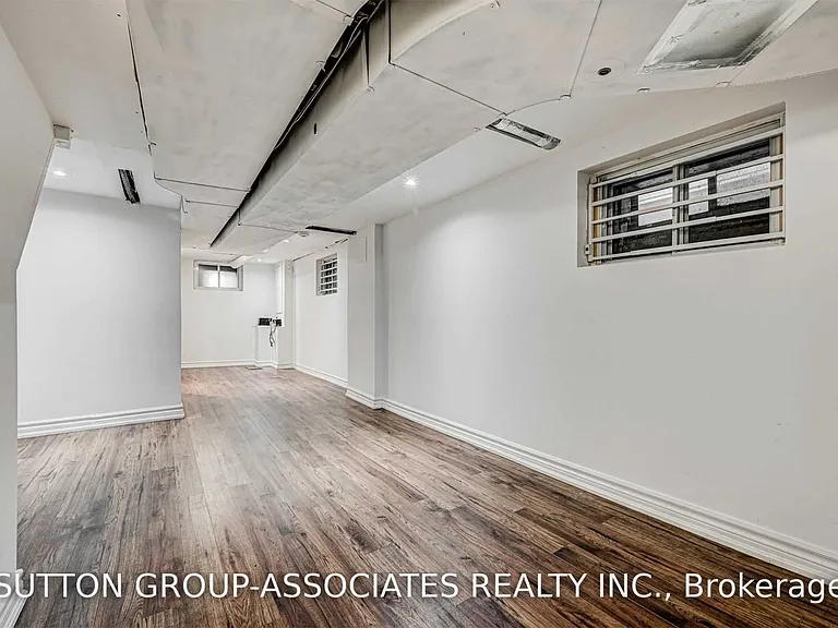 739 Manning Ave — Photo 28