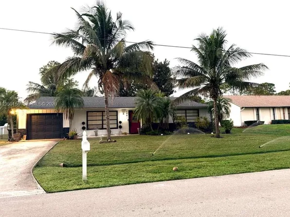 1582 SE Crown St, Port Saint Lucie, FL 34983