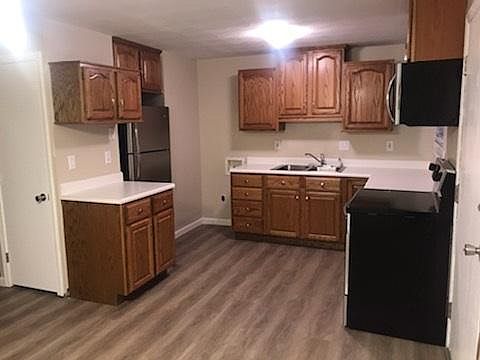 3rd image of 4537 Longfellow Ave