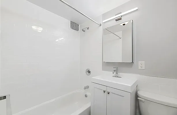 Rented by REAL New York | media 6