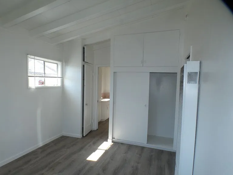 713 N Vine St — Photo 6