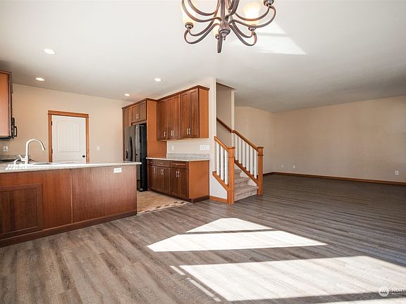 5th image of 7213 187th Street Ct E