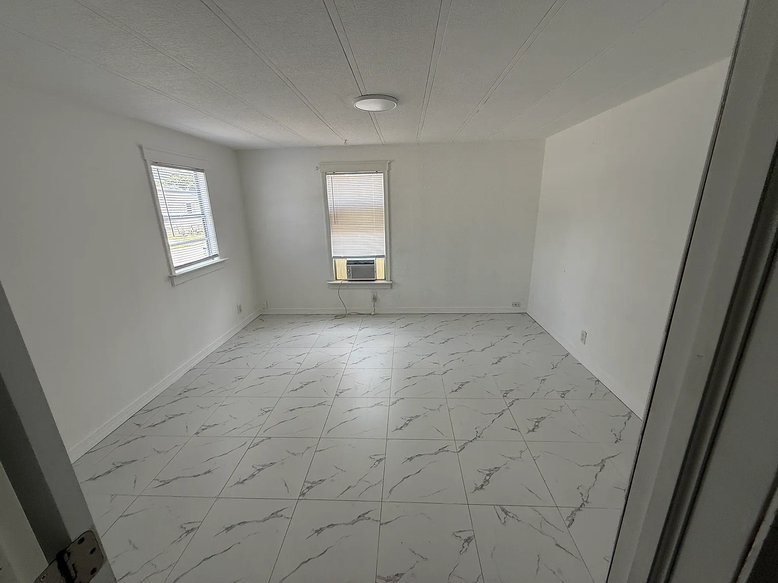 11954 Watergate Cir — Photo 4