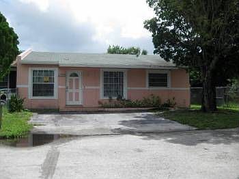 2nd image of 19623 NW 29th Pl