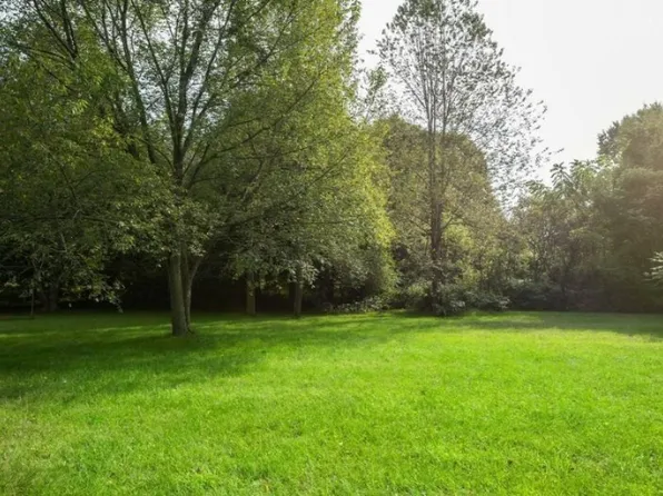 2769 Eaman Rd, Benton Harbor, MI 49022