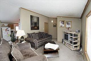 3rd image of 1522 Orchard Ave