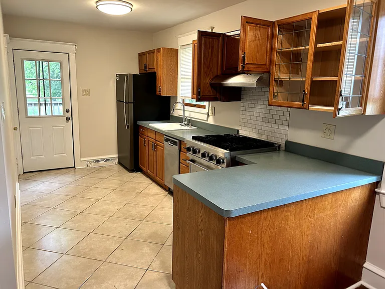326 Tollgate Rd — Photo 19