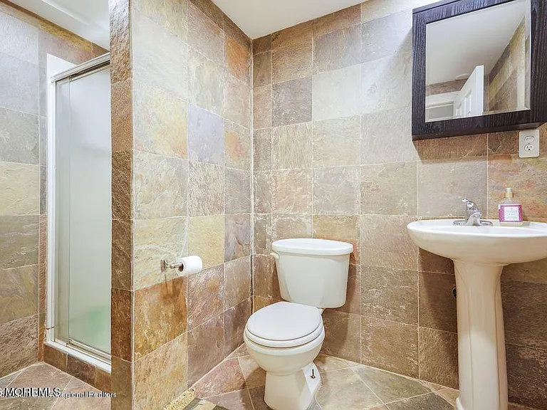 15 Timber Ln — Photo 29