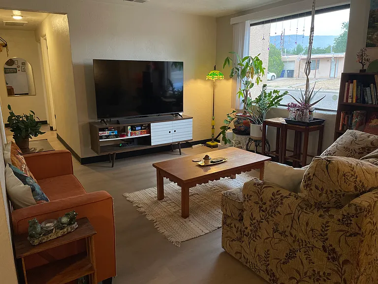 3325 Cardenas Dr NE — Photo 2