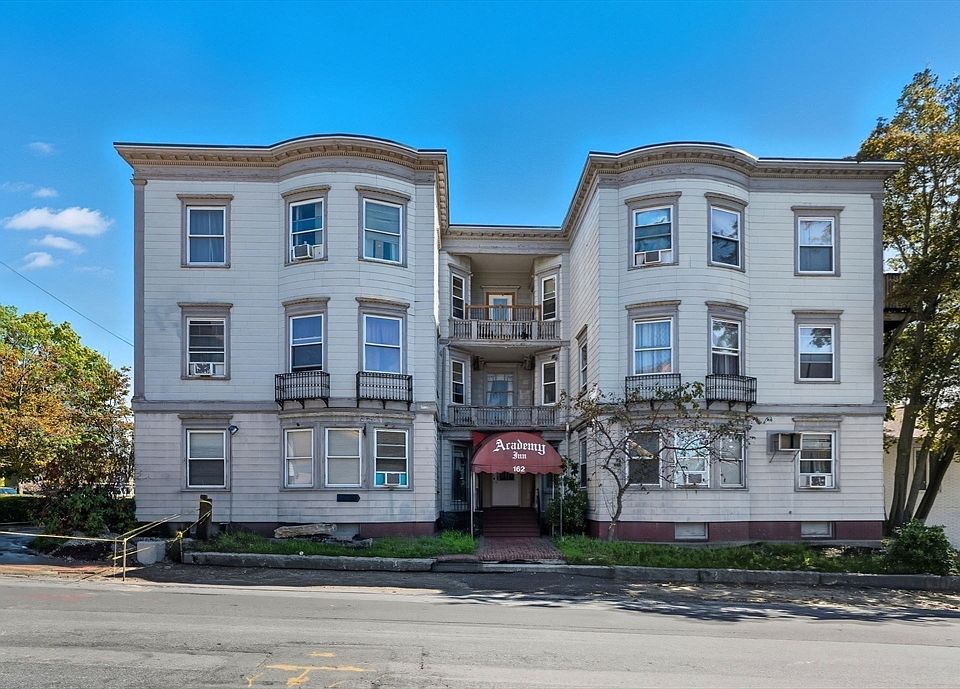 1st image of 162 Warren Ave