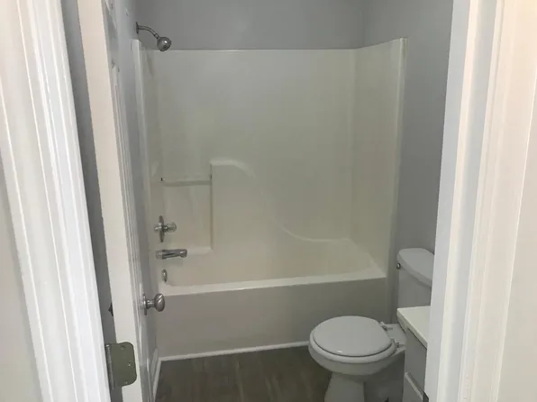 100 Murphy Rd, Wildersville, TN 38388