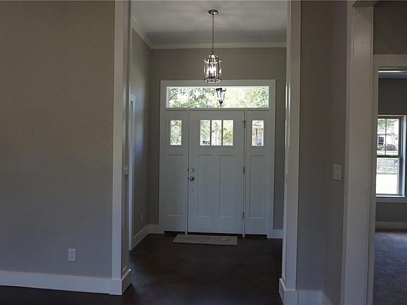 2nd image of 1015 Westwood Dr