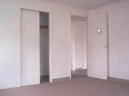 Building Photo 3