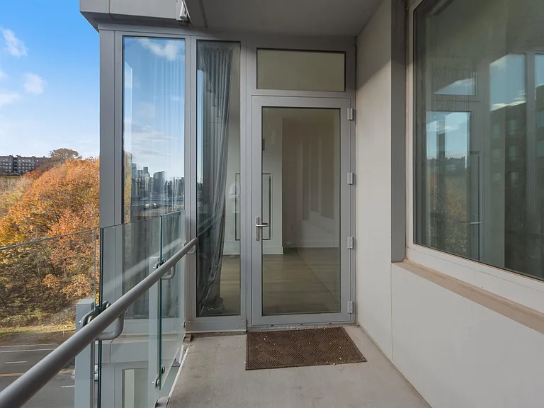 9 Avenue At Port Imperial #921 — Photo 11