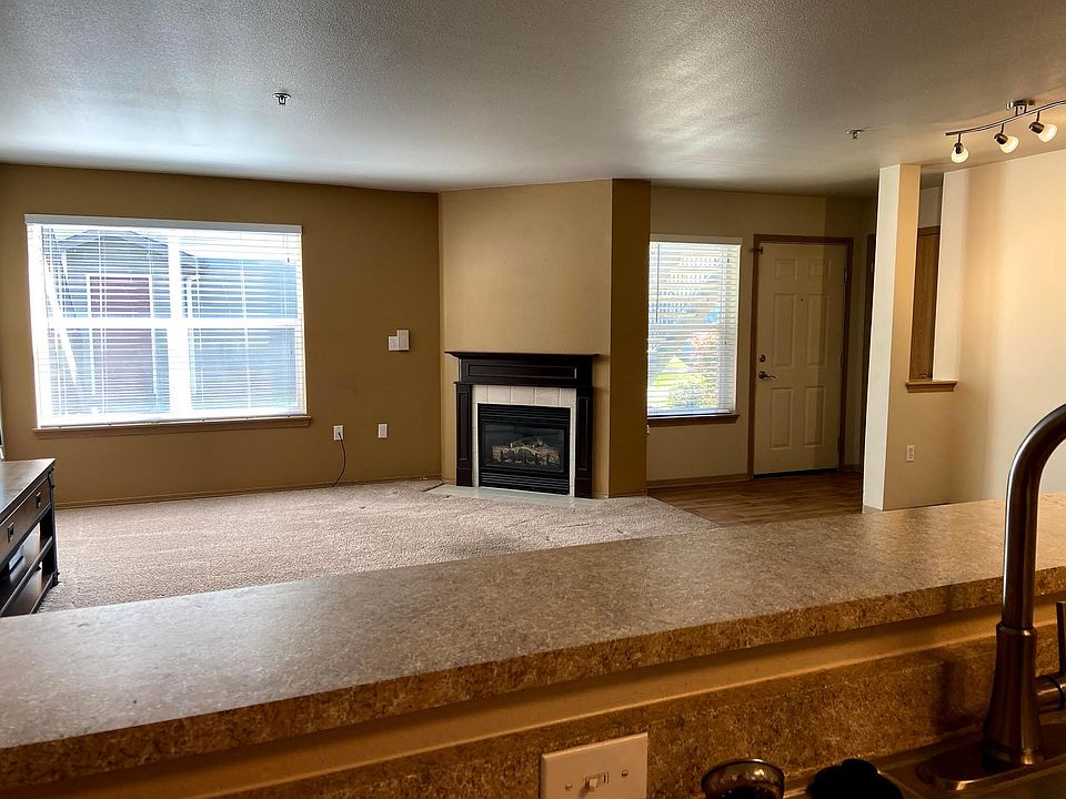 1st image of 13503 99th Ave E #4-104