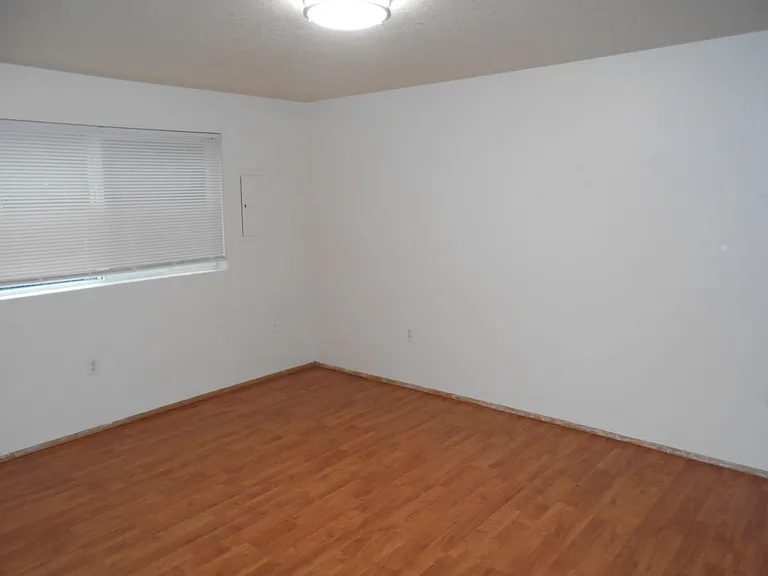 9327-9347 SE Ramona St — Photo 10