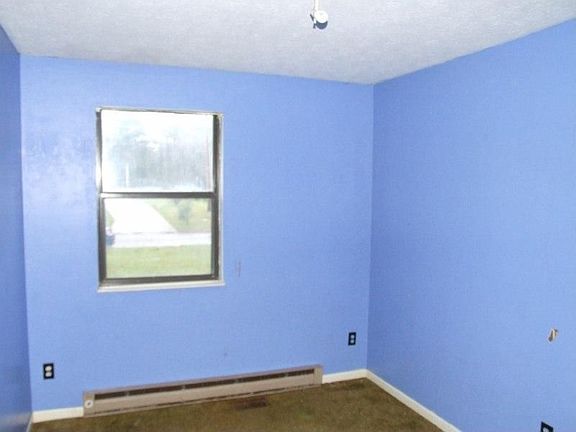5th image of 1742 Canary Ln