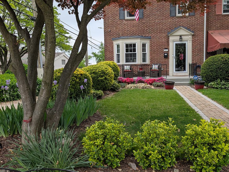 1st image of 427 Regester Ave
