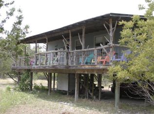 1922 Rr 1120, Leakey, TX 78873