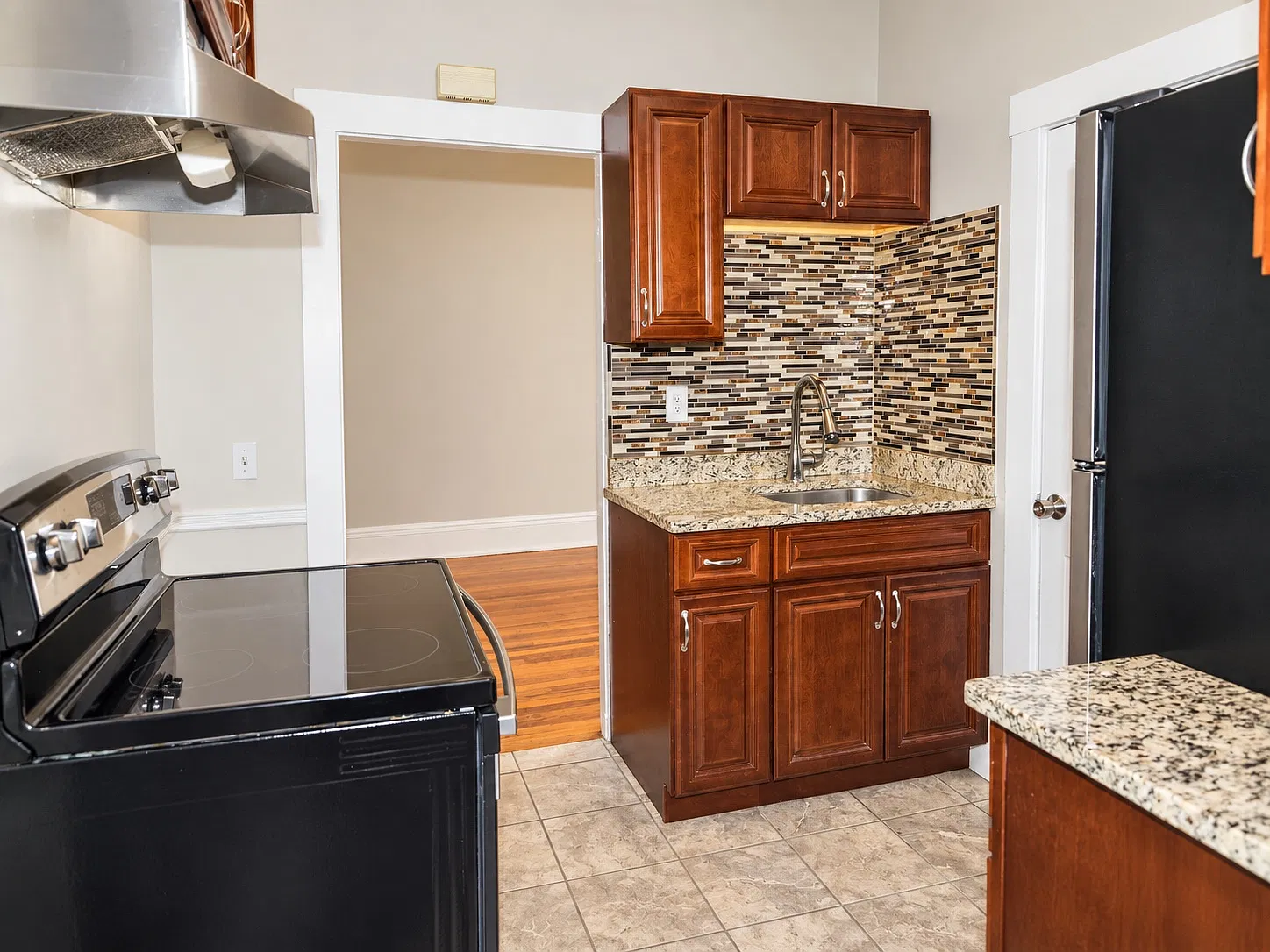 1 bed, 700 sqft, $1,850 — Photo 4