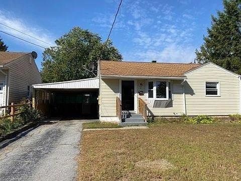 1st image of 4 Settlers Dr