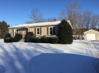 106 Oak St, Champlain, NY 12919