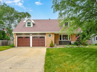 713 Cambridge Dr, Battle Creek, MI 49015