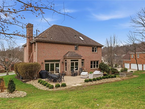 4th image of 128 Oakview Dr