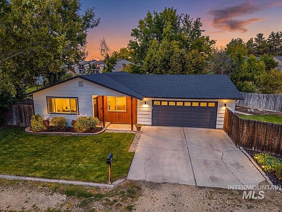 2nd image of 4614 W Alamosa St