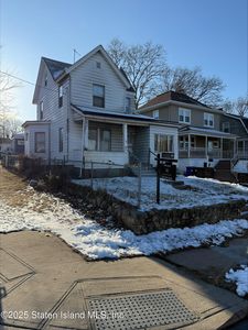 186 Fisher Ave, Staten Island, NY, 10307