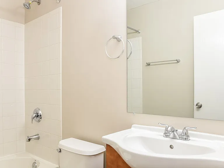 6693 Laburnum Dr — Photo 14