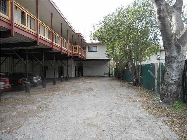 2nd image of 2302 Leon St APT 15