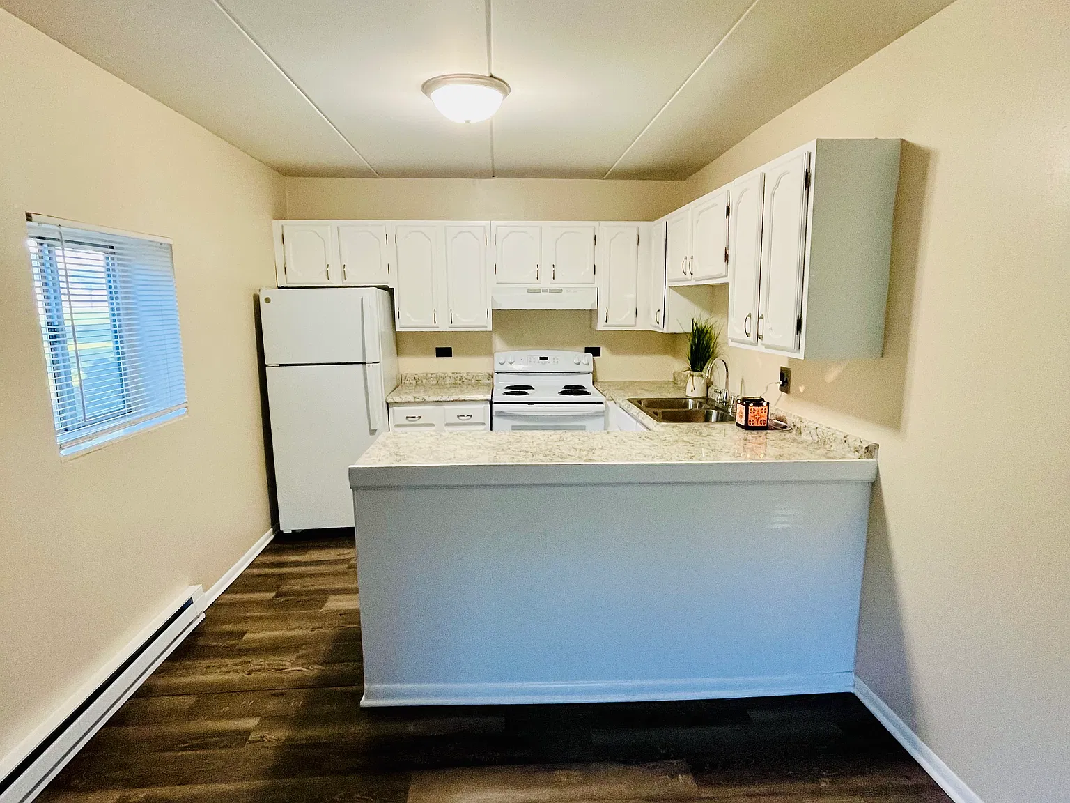 3703 James St — Photo 4