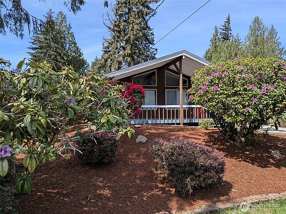 2nd image of 9923 Overlook Drive NW