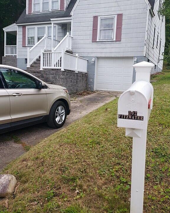 2nd image of 302 Circle Ave