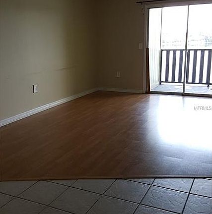 Living room/ balcony 