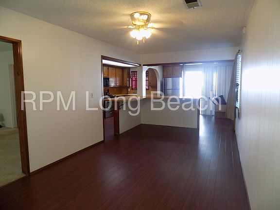 2nd image of 8533 Devenir Ave
