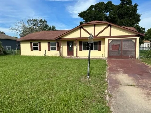 329 Oak Track Dr, Ocala, FL 34472