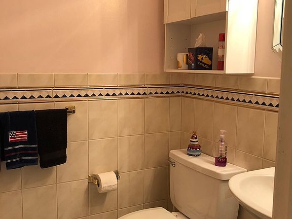 Downstairs bathroom 