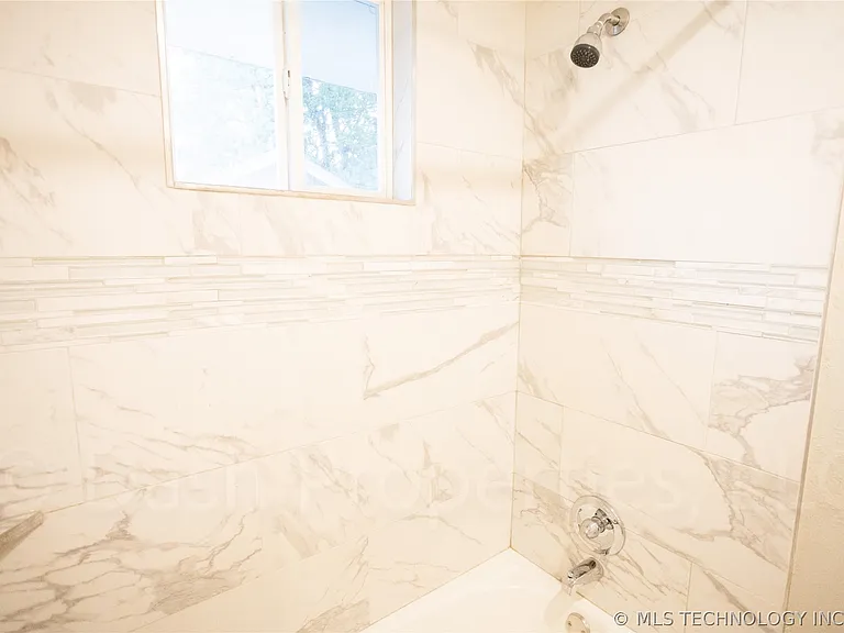 821 S Quaker Ave — Photo 60