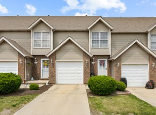 504 S Peace Rd, Sycamore, IL 60178