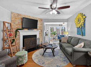 3019 Canyon Point Cir, Roswell, GA