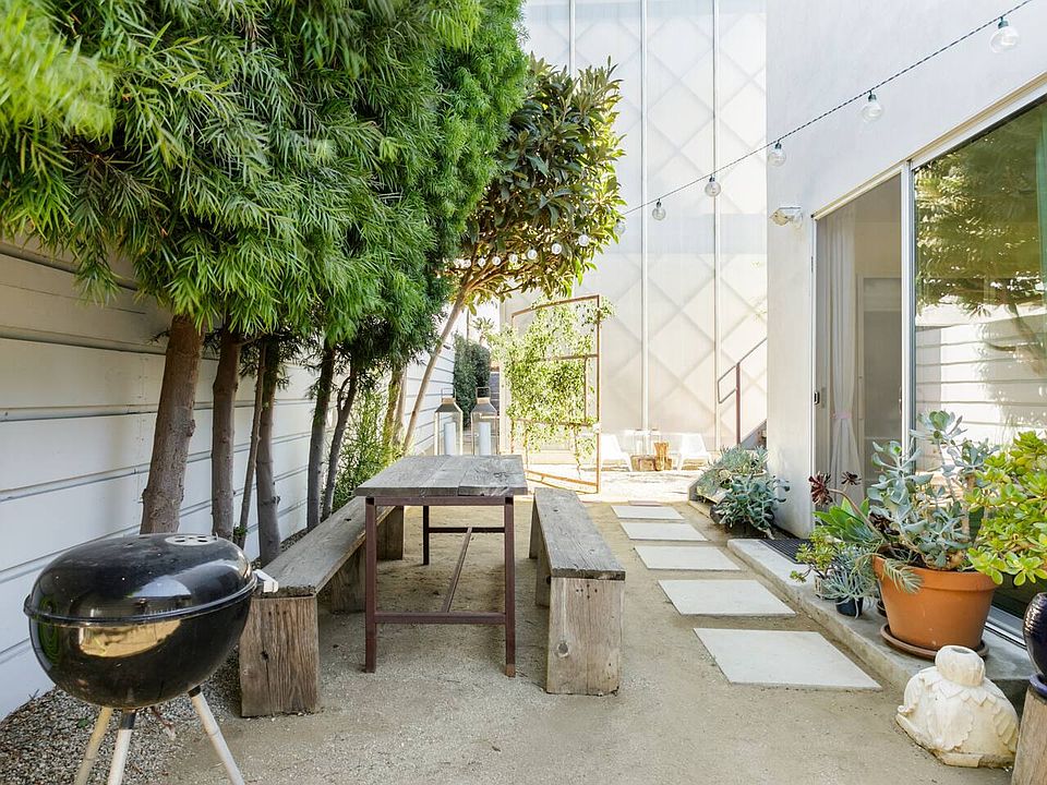 Peaceful private garden in the heart of Venice Beach