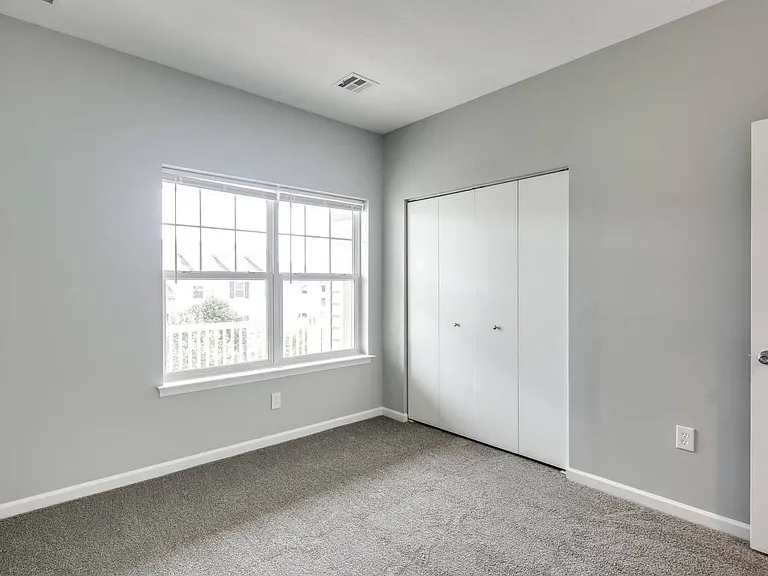 The Villas of Castleton Apartments — Photo 18