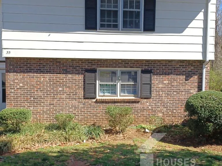 55 Summercreek Dr — Photo 2