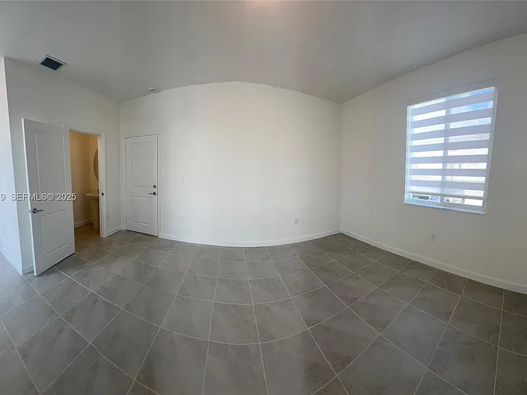 1455 SE 6th Ter — Photo 11